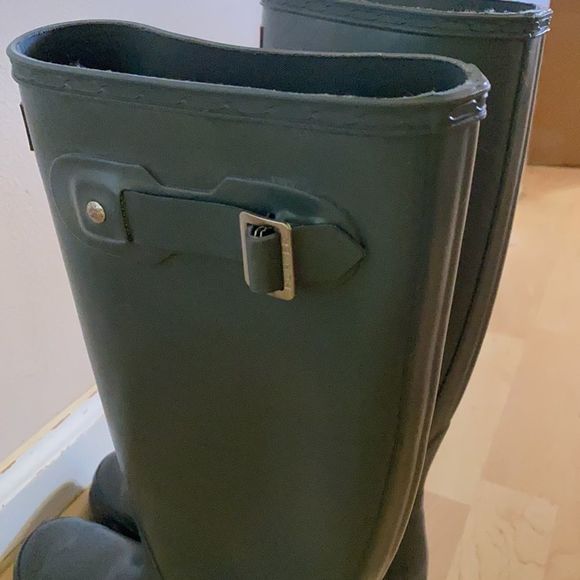 Hunter Rain Boots and Socks - Picture 4 of 5
